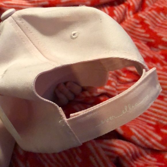 Ever Ellie’s hat - Picture 5 of 5